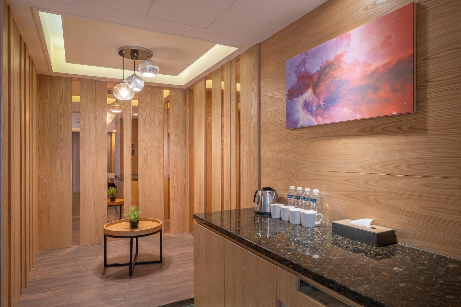 Guide Hotel Taichung Ziyou Exterior photo