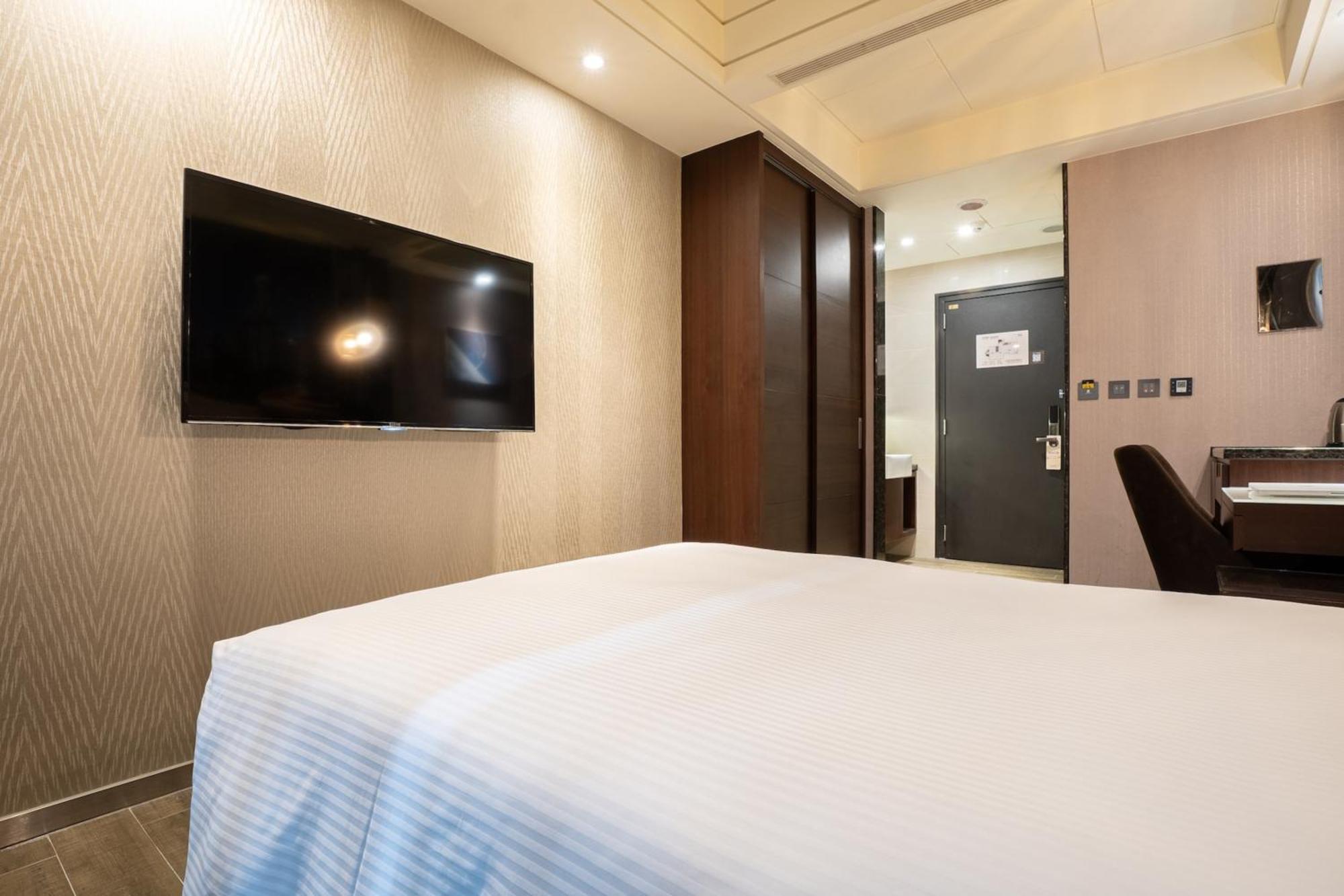 Guide Hotel Taichung Ziyou Exterior photo