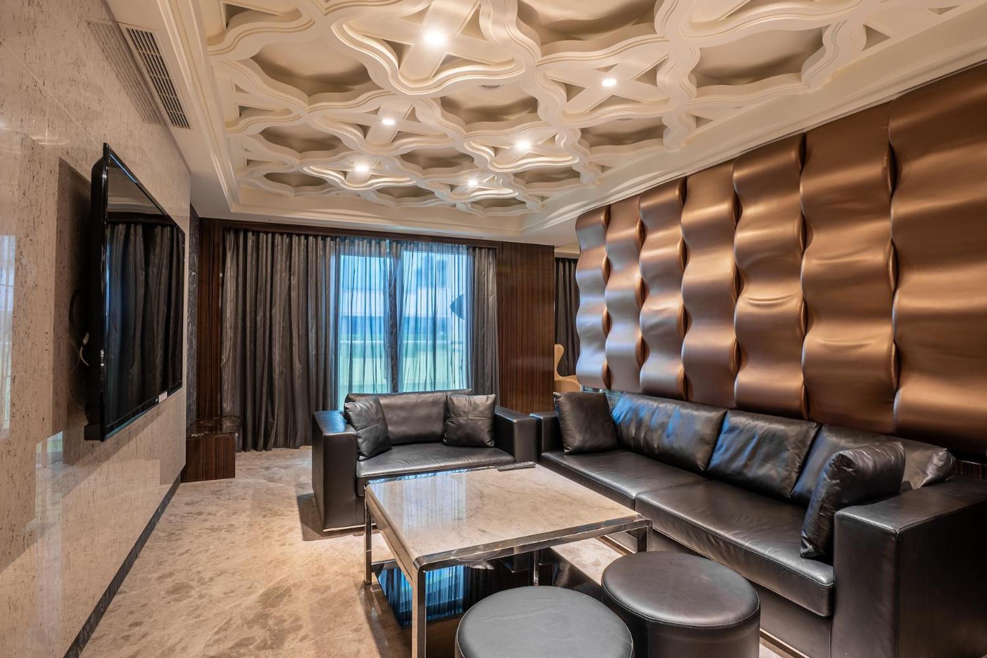 Guide Hotel Taichung Ziyou Exterior photo